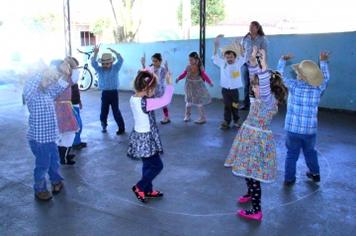 Centro Municipal de Educação Infantil Natalina Bacchi realiza Festa Julina