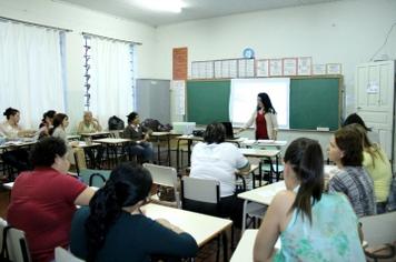 Formação PNAIC com professores do 1° ciclo em Mandaguaçu