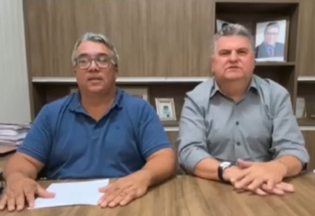 PREFEITO E SECRETARIO 