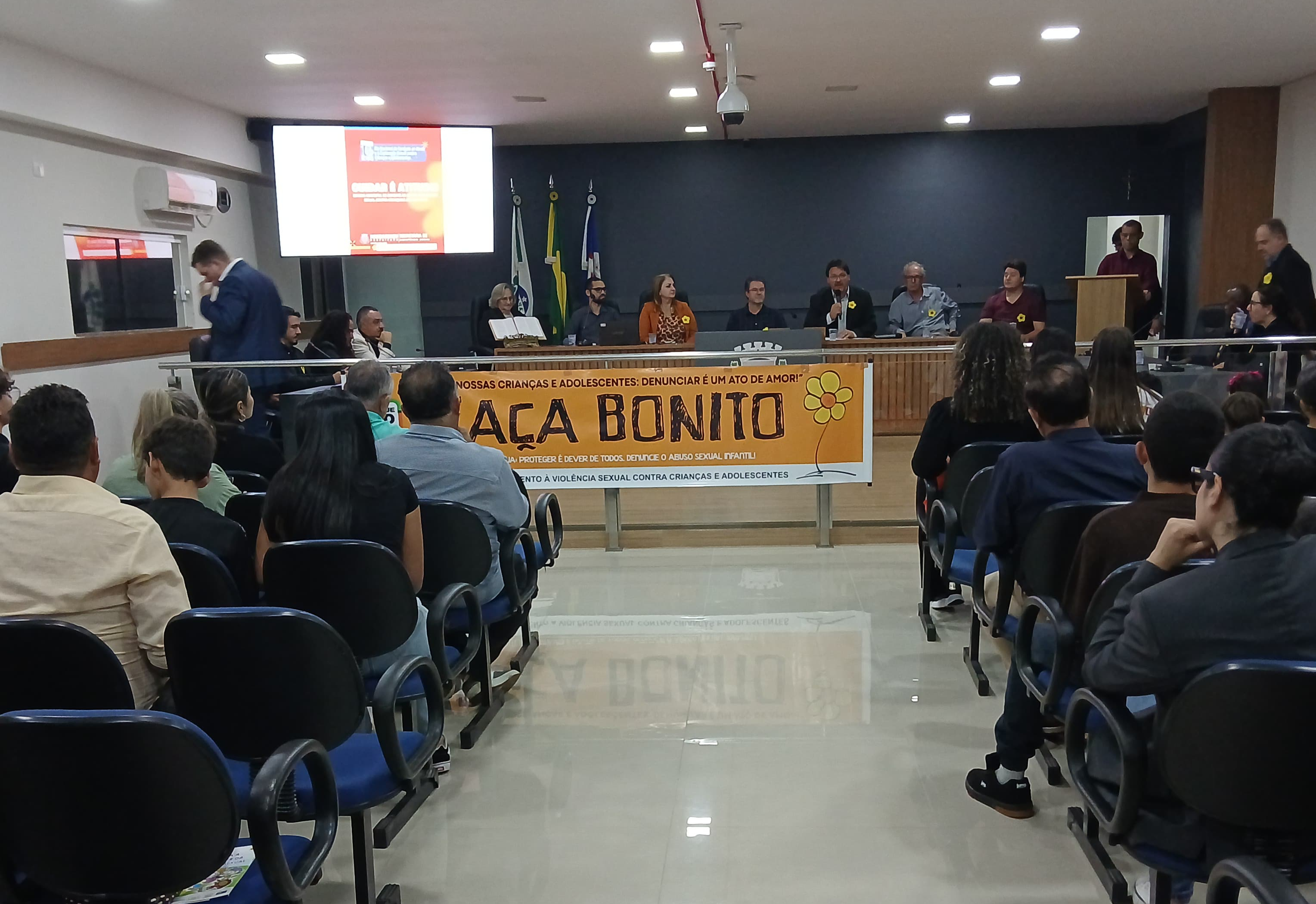 Sessão especial na Câmara de Vereadores abre programação do Maio Laranja