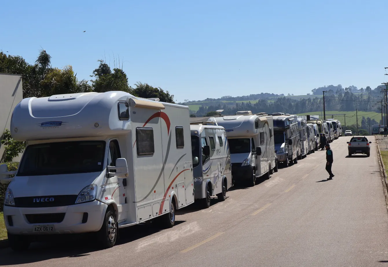 Mandaguaçu recebe caravana de trailers e motorhomes