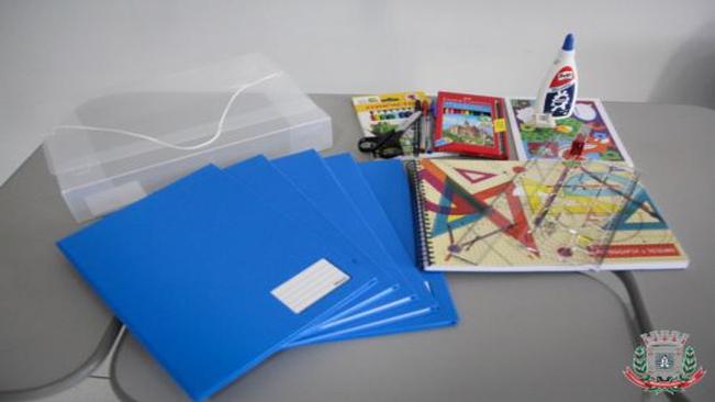 Mandaguaçu investe na aquisição de kits escolares para os alunos