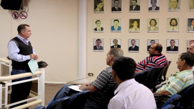 Mandaguaçu sedia curso de capacitação para conselheiros municipais, estaduais e secretarias executivas dos Conselhos de Saúde do Paraná