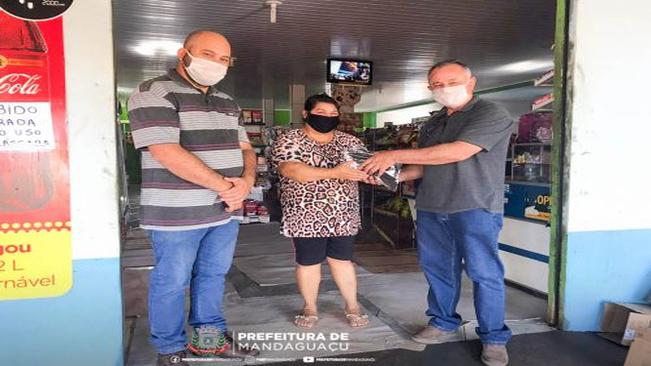 População de Pulinópolis e Vila Rural recebem doação de máscaras