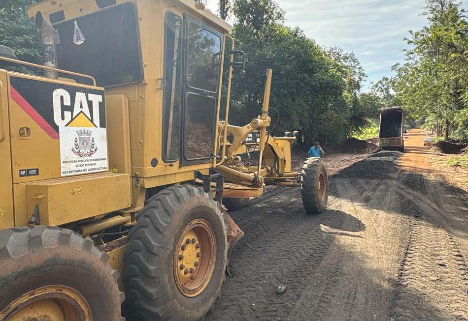 Prefeitura intensifica recuperação e manutenção de estradas rurais