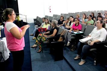 Departamento de Educação e Cultura realiza reunião para apresentar o projeto de combate ao mosquito da dengue