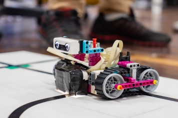 Prefeitura de Mandaguaçu busca parceria com UEM para aulas de robótica