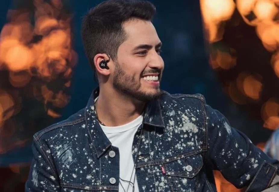 Matheus Vargas mostra talento no palco dos 73 anos de Mandaguaçu