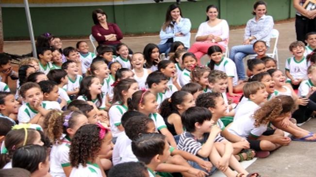Escola Municipal Santo Carraro - BiblioSESC