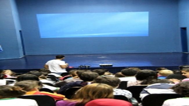 Escola Municipal Santo Carraro participa de palestra com os Departamentos de Agricultura e Meio Ambiente