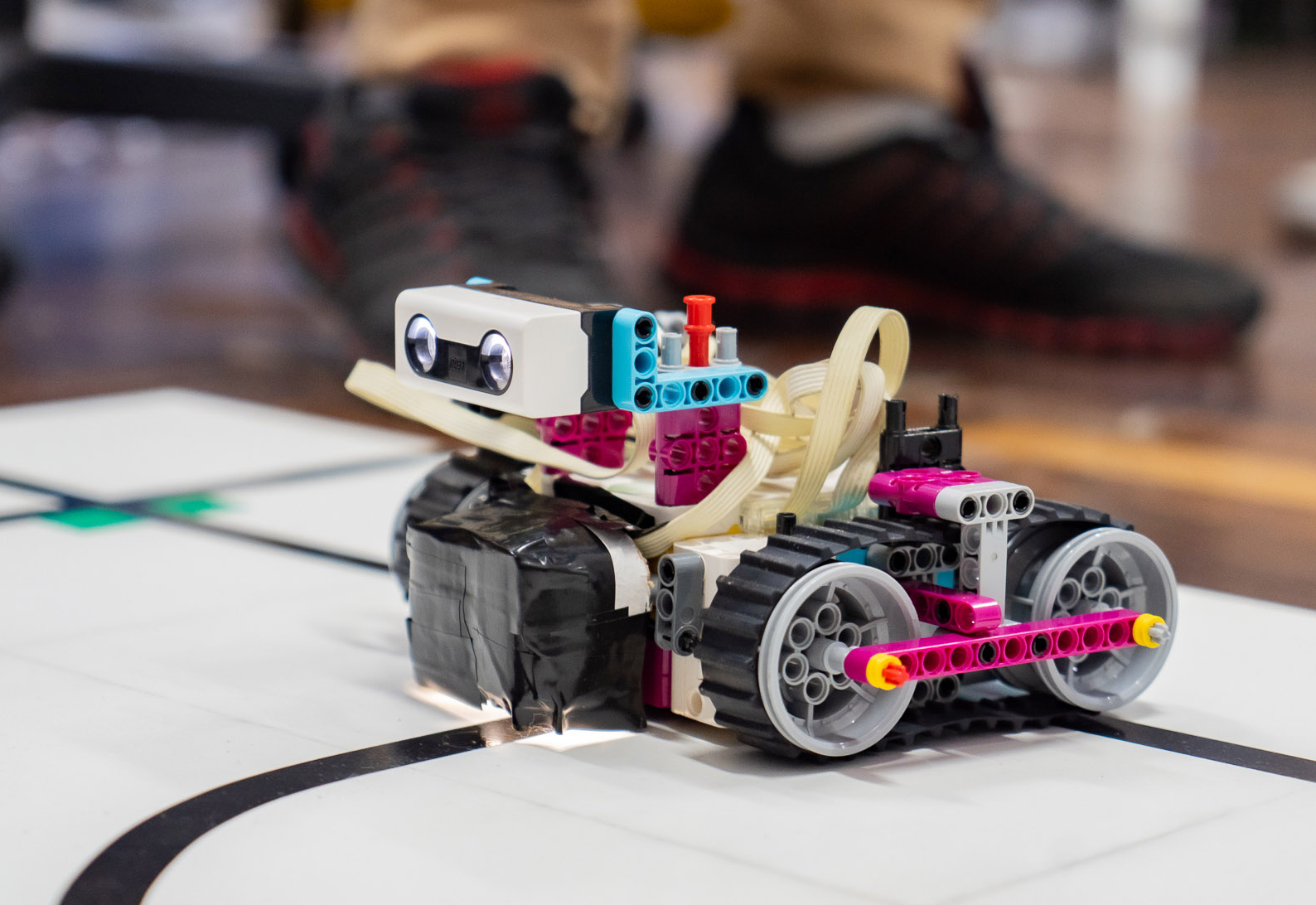 Prefeitura de Mandaguaçu busca parceria com UEM para aulas de robótica